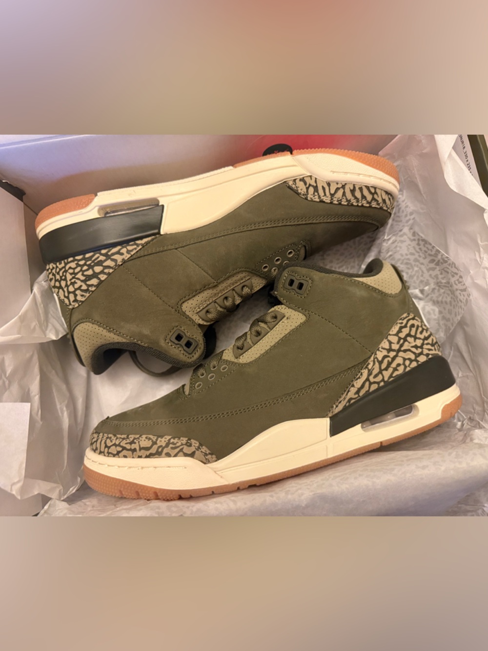 Jordan Men's Olive Green and Cream Retro Sneakers brand new men’s size 8